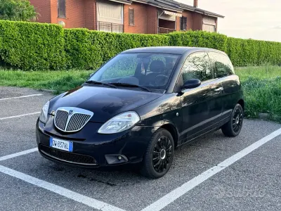 Usata Lancia Ypsilon 60 CV (44 kW) 2009 Nero Utilitaria