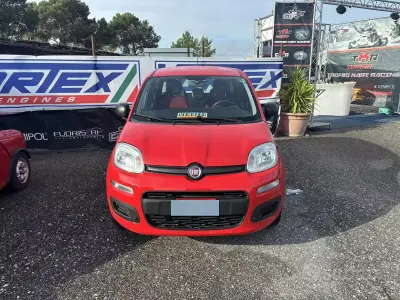 Usata Fiat Panda Lounge 85 CV (62 kW) 2017 Rosso Utilitaria