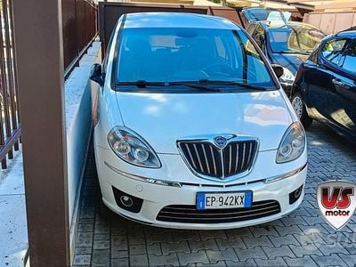 Occasion Lancia Musa Gold 77 ch (56 kW) 2012 Blanc Monospace