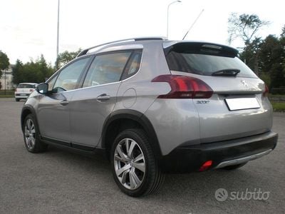 Usata Peugeot 2008 120 CV (88 kW) 2018 Grigio SUV