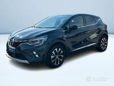 Usata Renault Captur Techno 94 CV (69 kW) 2023 Blu SUV