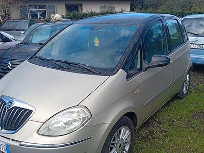 Usata Lancia Musa 90 CV (66 kW) 2011 Grigio Monovolume