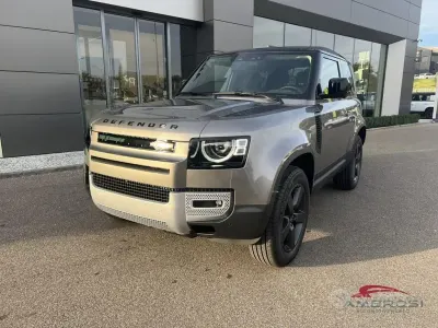 Nuova Land Rover Defender 249 CV (183 kW) 2026 Grigio SUV