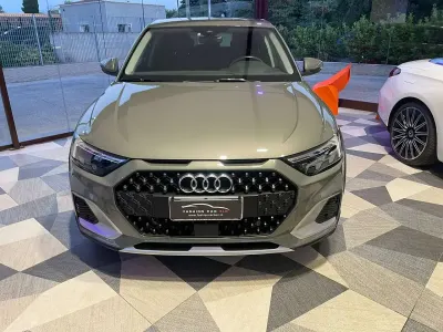 Usata Audi A1 Ambiente 110 CV (80 kW) 2023 Grigio chronos metallizzato SUV