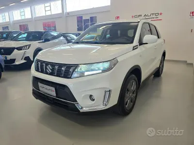Usata Suzuki Vitara Cool 129 CV (94 kW) 2022 Bianco SUV