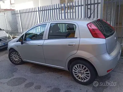 Usata Fiat Punto S 95 CV (69 kW) 2017 Grigio Utilitaria