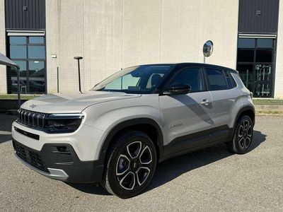 Grigio Nuova 2025 Jeep Avenger Summit SUV | 27.500 € (Buon prezzo)