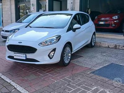 Usata Ford Fiesta Titanium 86 CV (63 kW) 2019 Bianco Utilitaria
