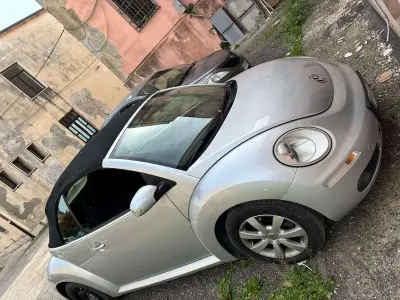 Usata VW New Beetle 105 CV (77 kW) 2008 Grigio Utilitaria