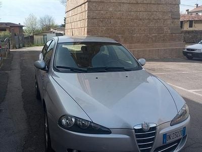 Usata Alfa Romeo 147 120 CV (88 kW) 2007 Grigio Utilitaria