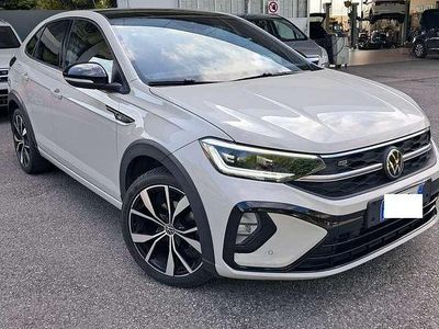 Usata VW Taigo R-line 110 CV (80 kW) 2023 Ascot grey/tetto nero SUV