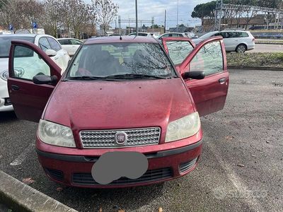 Usata Fiat Punto Active 60 CV (44 kW) 2009 Rosso Utilitaria