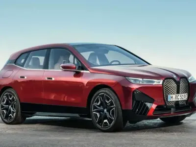 Nuova BMW iX M Sport 150 kW (204 CV) 2025 Argento SUV