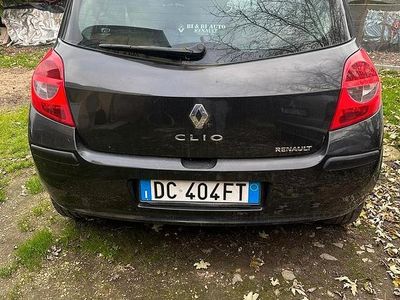 Usata Renault Clio II 64 CV (47 kW) 2006 Berlina