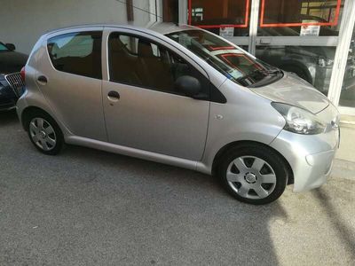 usata Toyota Aygo Aygo5p 1.0 Sound Neo patentati