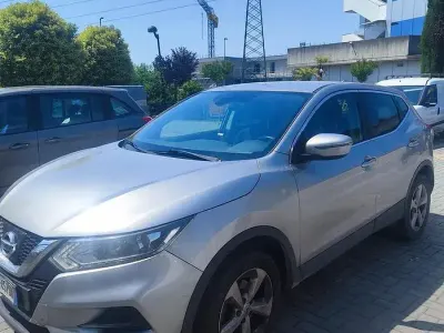 Usata Nissan Qashqai 131 CV (96 kW) 2017 Grigio SUV