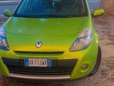 Usata Renault Clio II 58 CV (42 kW) 2009 Verde Berlina