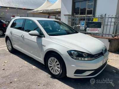Usata VW Golf VII Trendline 110 CV (80 kW) 2017 Bianco Berlina