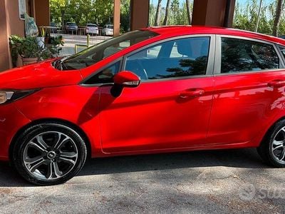 Usata Ford Fiesta 75 CV (55 kW) 2017 Rosso Berlina