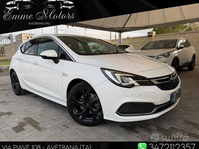 Usata Opel Astra Dynamic 136 CV (100 kW) 2017 Bianco Berlina