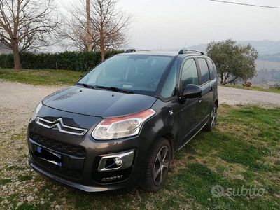 Usado Citroën C3 Picasso 99 CV (72 kW) 2017 Gris Monovolumen