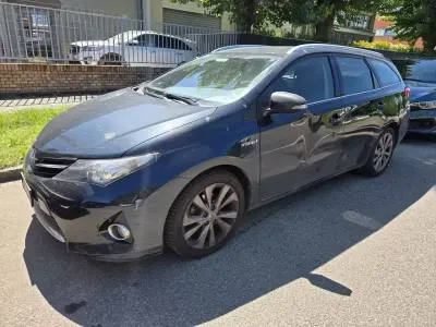 Usata Toyota Auris Hybrid