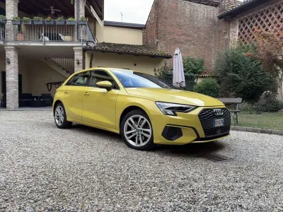 Usata Audi A3 Ambiente 150 CV (110 kW) 2021 Giallo Berlina