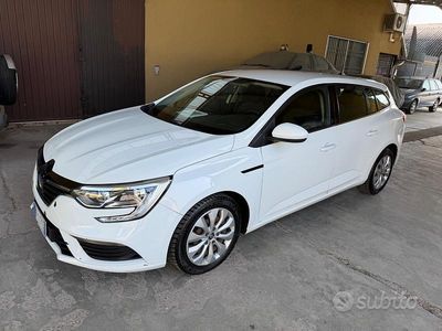 Usata Renault Mégane GrandTour Life 90 CV (66 kW) 2018 Bianco Station wagon