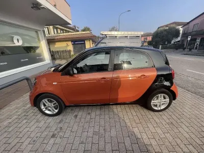 Usata Smart ForFour Electric Drive Passion 41 kW (56 CV) 2020 Utilitaria