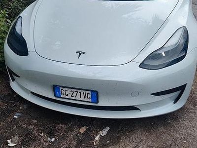 Usata Tesla Model 3 RWD 208 kW (283 CV) 2022 Bianco Berlina