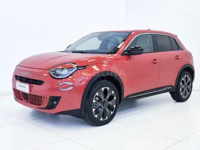 Nuova Fiat 600 La Prima 110 CV (80 kW) 2026 Arancio sole d'italia (metalli SUV