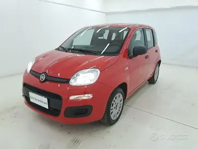 Usata Fiat Panda Easy 69 CV (50 kW) 2019 Rosso Utilitaria