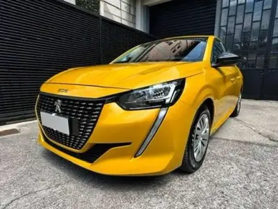 Käytetty Peugeot 208 Active 75 HP (55 kW) 2023 Keltainen Viistoperä