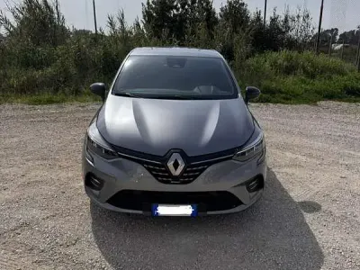 Usata Renault Clio V Techno 101 CV (74 kW) 2023 Grigio Berlina