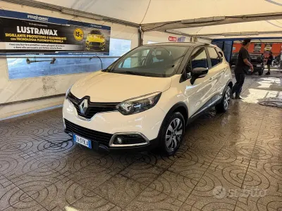 Usata Renault Captur 90 CV (66 kW) 2015 Beige SUV