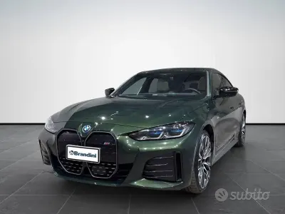 Usata BMW i4 Sport Line 125 kW (170 CV) 2023 British racing green Berlina
