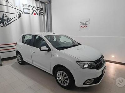 Gebraucht Dacia Sandero Comfort 75 PS (55 kW) 2019 Weiß Limousine