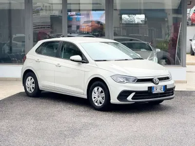 Usata VW Polo 80 CV (58 kW) 2024 Beige Utilitaria