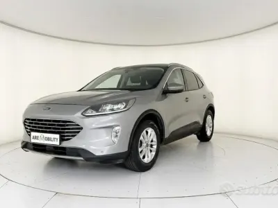 Usata Ford Kuga Titanium 120 CV (88 kW) 2022 Grigio SUV