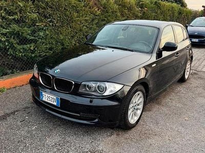 Usata BMW 118 143 CV (105 kW) 2010 Nero Utilitaria