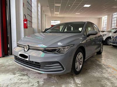 Usata VW Golf VIII Life 150 CV (110 kW) 2020 Argento Berlina