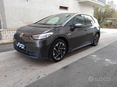 Begagnad VW ID.3 Pure 110 kW (150 HK) 2021 Grå Halvkombi