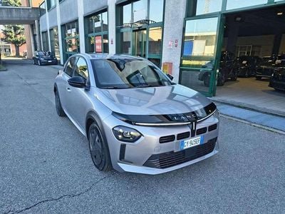 Usata Lancia Ypsilon 101 CV (74 kW) 2025 Argento Utilitaria