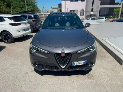 Usata Alfa Romeo Stelvio Ti 209 CV (153 kW) 2022 Grigio SUV