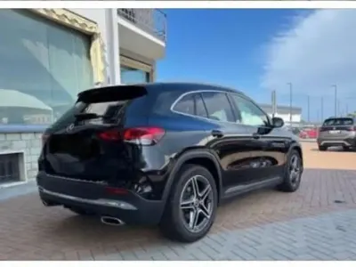 Usata Mercedes GLA200 150 CV (110 kW) 2020 Nero SUV