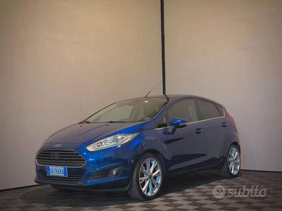 Usata Ford Fiesta Titanium 95 CV (69 kW) 2016 Blu Berlina