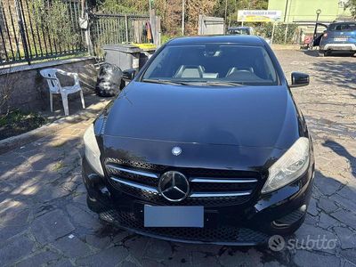 Usata Mercedes A180 109 CV (80 kW) 2013 Nero Berlina