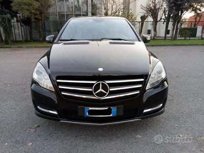 Usata Mercedes R350 265 CV (194 kW) 2011 Nero Monovolume