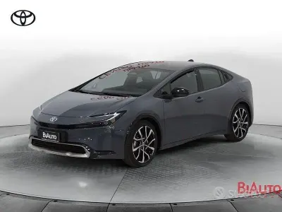 Nuova Toyota Prius Plug-in Hybrid Lounge+ 2026 Grigio Utilitaria