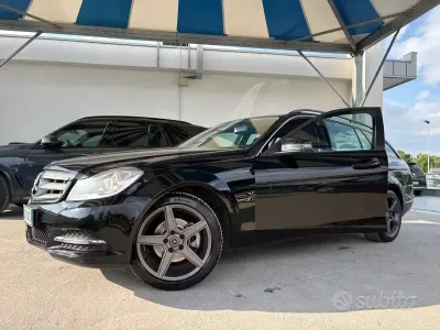 Usata Mercedes C200 Elegance 120 CV (88 kW) 2014 Nero Station wagon